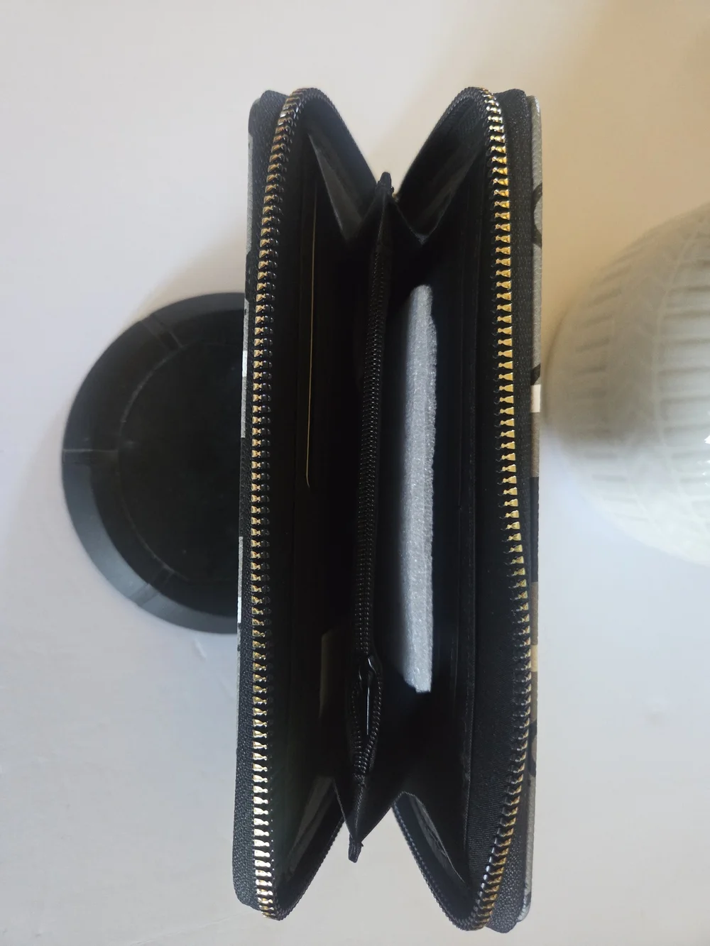 Vera New York Gray Logo Zip Wallet - Picture 3 of 6
